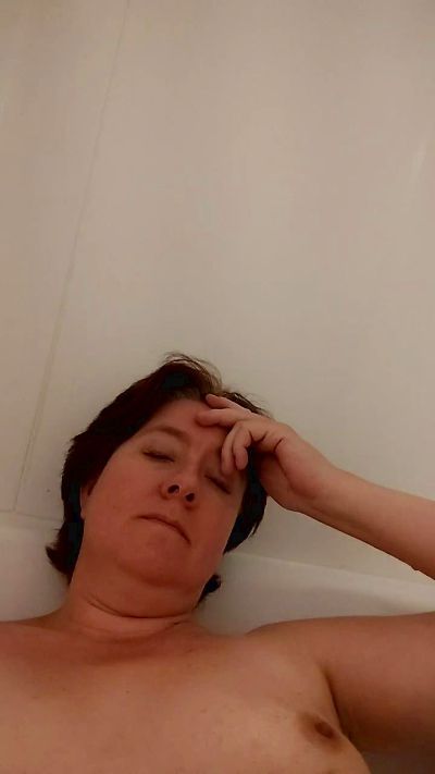 Ava42 from United States