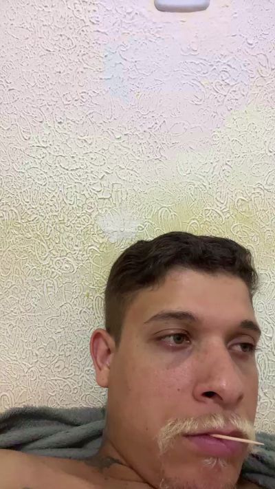Bigodeloiro22 from Brazil