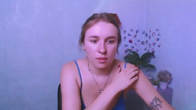 JuliLa_ from United States
