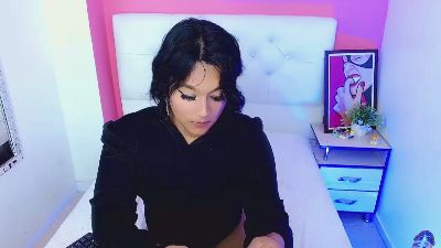 Sofiia_xx from United States
