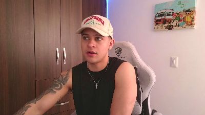 dom_santiago31 from Colombia